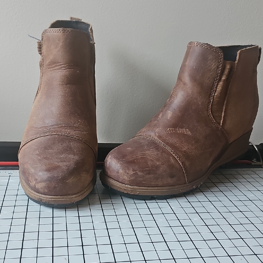 Sorel Brown Chelsea Wedge Ankle Boots
